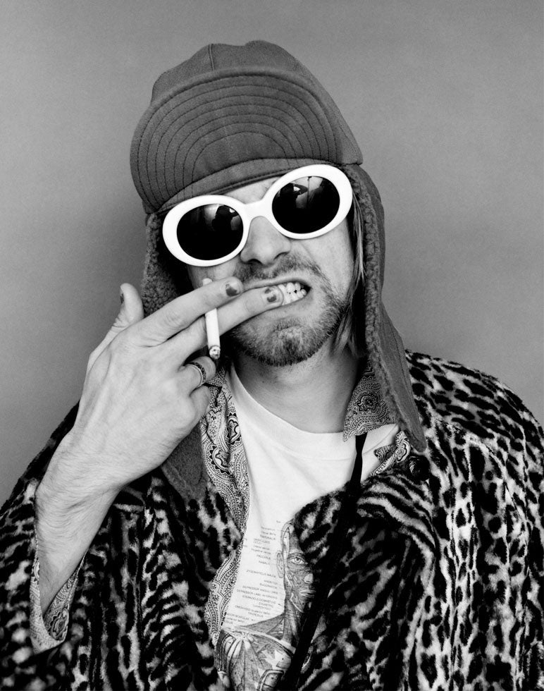 httpswww.popphoto.comsitespopphoto.comfilesfilesgallery-imagesKurt_Cobain_Brushing_Teeth.jpg