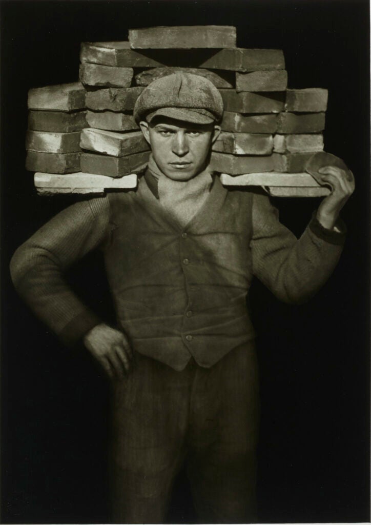 httpswww.popphoto.comsitespopphoto.comfilesfilesgallery-imagesII.10.3_Bricklayer_1928.jpg