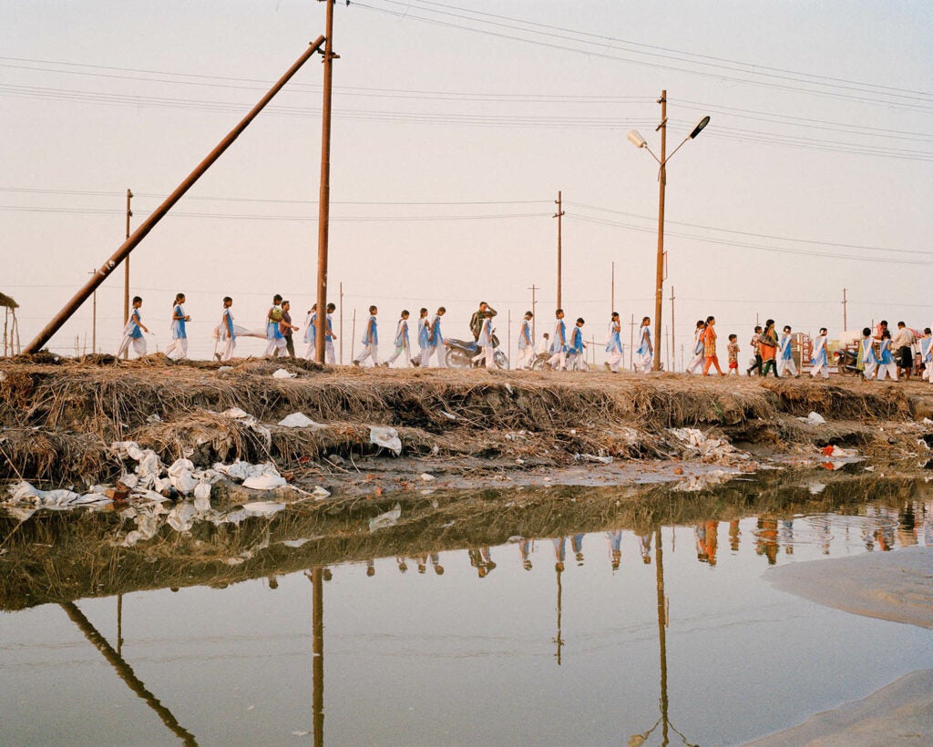 httpswww.popphoto.comsitespopphoto.comfilesimages201503mustafah_abdulaziz_pollution_and_pilgrims_along_the_ganges_river_allahabad_india_2013.jpg