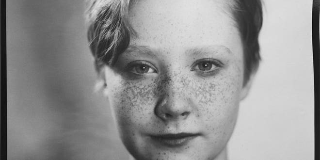 Shooting portraits on photo paper is a mixture of chemistry and a dying art Shooting portraits on photo paper is a mixture of chemistry and a dying art