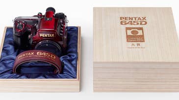 Pentax Announces Limited-Edition 645D Medium Format DSLR Kit In Red