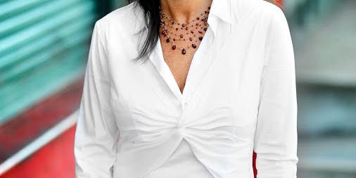 Google Shakes Things Up With Glass, Hires Fashion Exec Google Shakes Things Up With Glass, Hires Fashion Exec