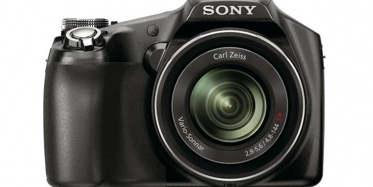 Sony Announces DSC-HX100V and DSC-HX9V Super-Zoom Compacts