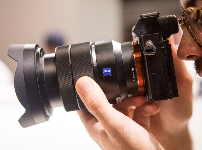 Sony 16-35mm Zeiss F/4 Zeiss Vario-Tessar T* FE OSS Lens for E-Mount Cameras