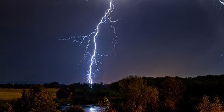 How To Photograph Lightning