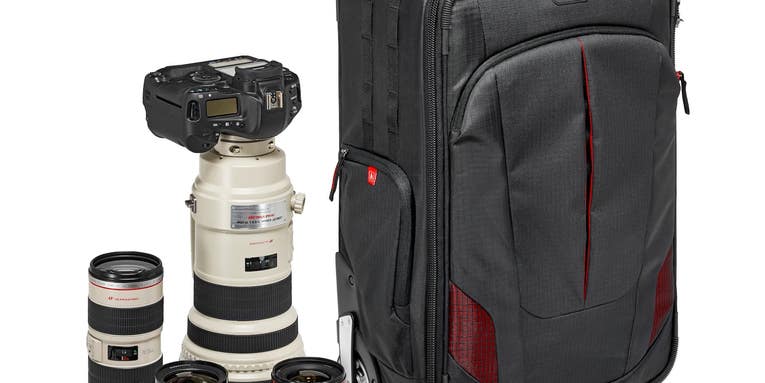 Manfrotto Pro Light Reloader-55 Rolling Camera Bag Fits Lots Of Gear And Big Lenses