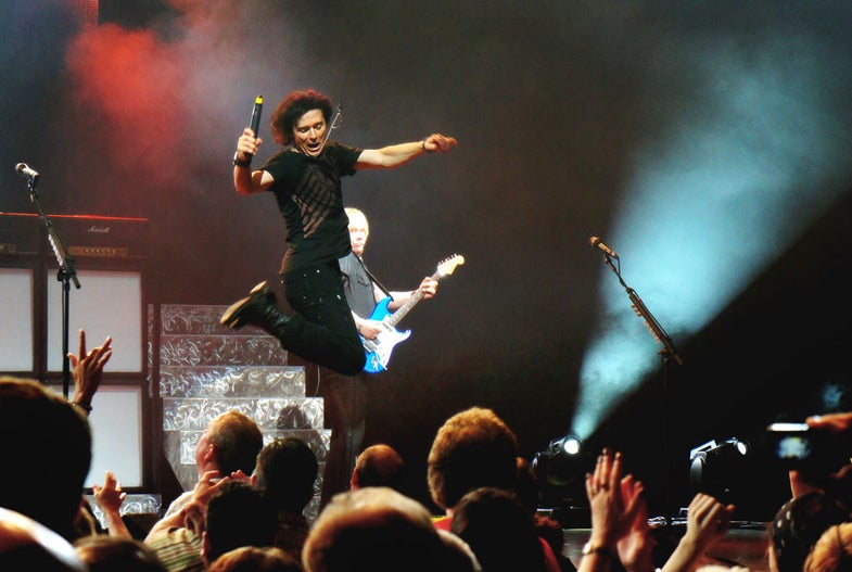 Krista Mettler made this photo of Styx vocalist Lawrence Gowan using a Sony NEX 5. Her exposure: 1/200 sec, f/5.6 at ISO 800.