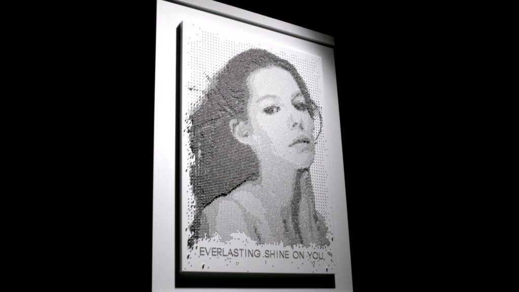 The Platinum Sphere Portrait Turns a Photo Into a 500,000 Metal Headshot