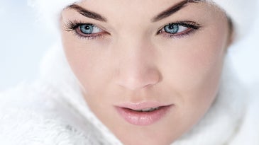 How To: Shoot Outdoor Portrait Photos in the Snow