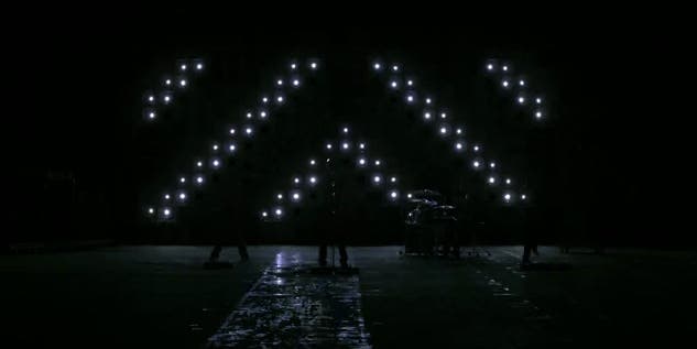 250 Canon 60Ds Make An Incredible Video Backdrop 250 Canon 60Ds Make An Incredible Video Backdrop