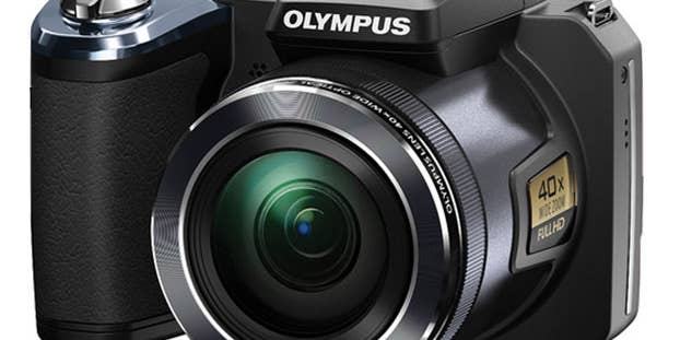 New Gear: Olympus SP-820UZ iHS Has 40x Optical Zoom, 22.4-896mm Equivalent Focal Range