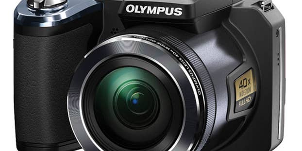 New Gear: Olympus SP-820UZ iHS Has 40x Optical Zoom, 22.4-896mm Equivalent Focal Range New Gear: Olympus SP-820UZ iHS Has 40x Optical Zoom, 22.4-896mm Equivalent Focal Range