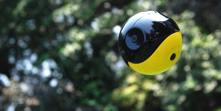 Squito Camera Captures 360-Degree Panoramic Photos When You Throw It