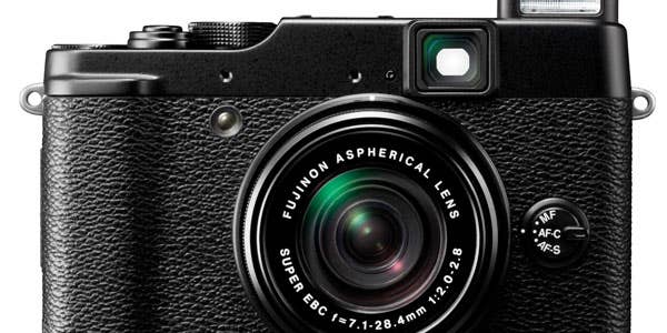 Fujifilm X10 Compact Camera Keeps the Retro Style, Adds a Zoom Lens Fujifilm X10 Compact Camera Keeps the Retro Style, Adds a Zoom Lens