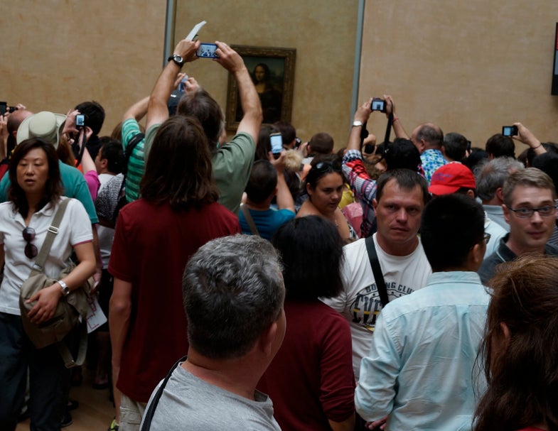 How differently would the crowds see Leonardo da Vinci's "Mona Lisa" if the Louvre followed the Rijksmuseum's lead and encouraged vistors to draw instead of photograph?