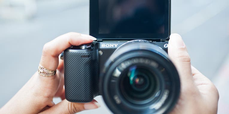 New Gear: Sony NEX-5R Interchangeable-lens Compact Has Hybrid AF, Built-In WiFi, Apps New Gear: Sony NEX-5R Interchangeable-lens Compact Has Hybrid AF, Built-In WiFi, Apps