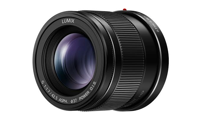 Panasonic 42.5mm F/1.7 Portrait Lens