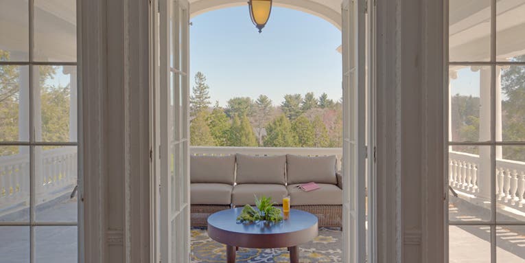 I, Photographer: Hotel Specialist I, Photographer: Hotel Specialist