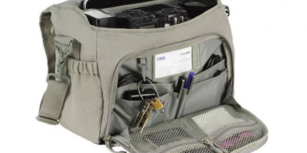 Tenba Discovery Messenger Is a Transforming Camera Bag Tenba Discovery Messenger Is a Transforming Camera Bag