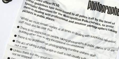 UK photo mag distributing bill of photographers’ rights on lens cloths