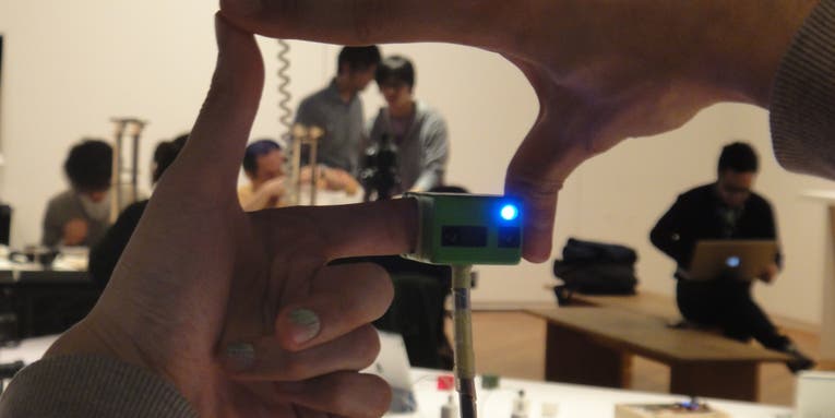 The Concept Ubi-Camera Lets You Shoot By Framing With Your Fingers The Concept Ubi-Camera Lets You Shoot By Framing With Your Fingers