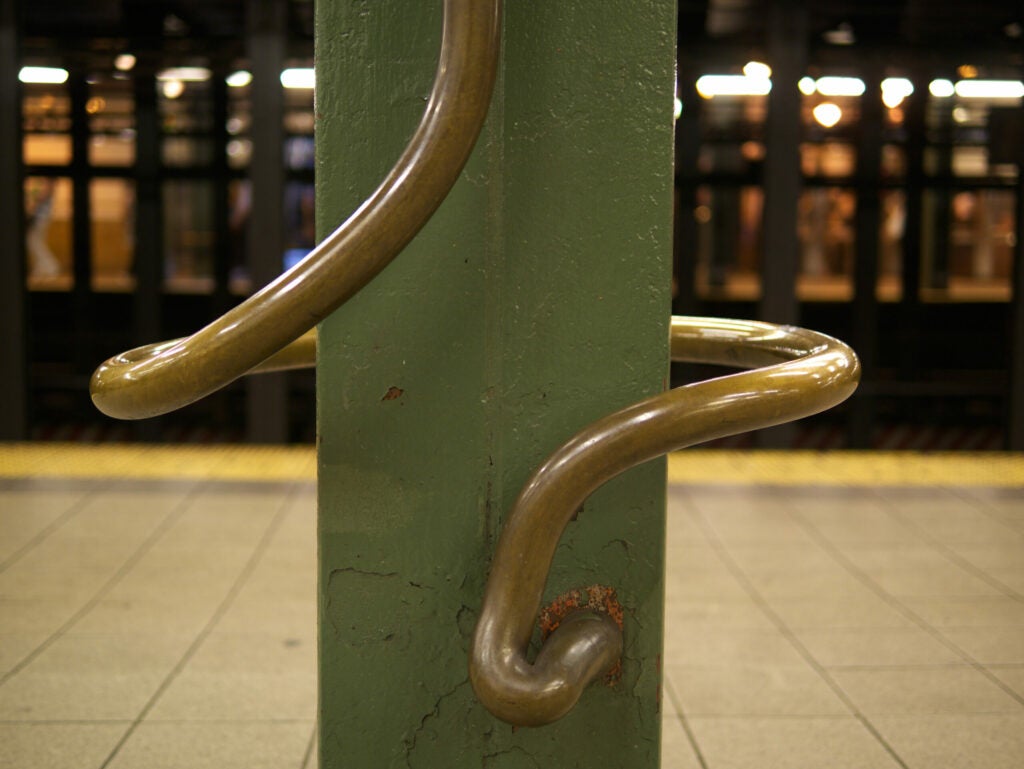 subwaypole.jpg