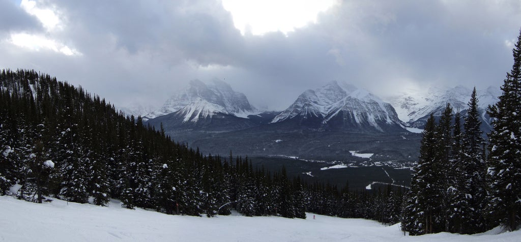 mountains-in-banff-national.jpg