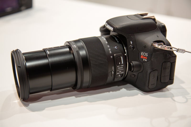 Sigma 18-200mm F/3.5-6.3 DC OS HSM Zoom Lens