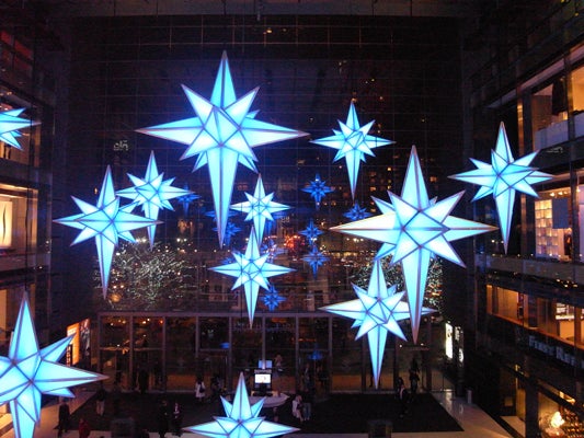 Stars-at-Columbus-Circle-shot-with-an-exposure-of