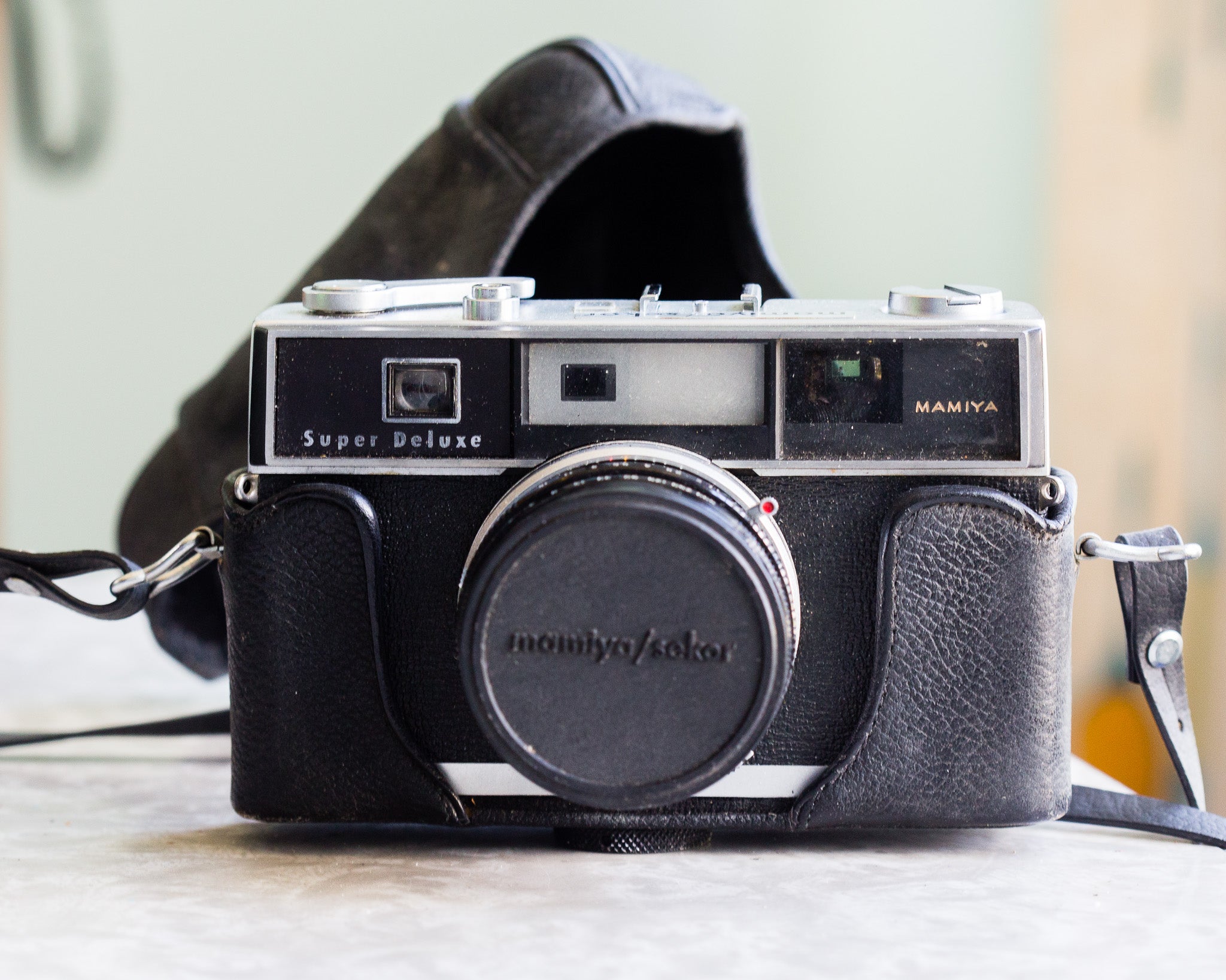 How to score an awesome garage sale camera Popular Photography
