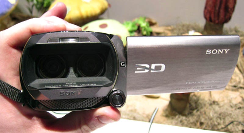 pop_ces_sony_3d_camcorder.jpg