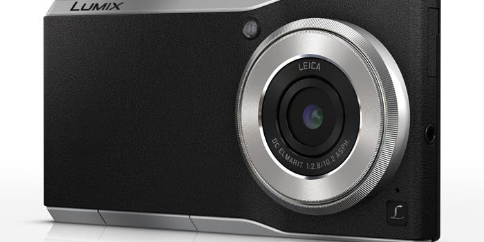 New Gear: Panasonic CM1 Smartphone with 1-Inch Camera Sensor New Gear: Panasonic CM1 Smartphone with 1-Inch Camera Sensor
