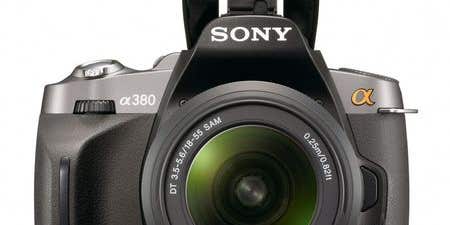 Sony Releases Three New Entry-Level Alpha DSLRs, Four New Lenses