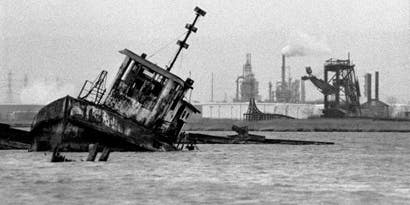 A Large-format Antarctic Expedition A Large-format Antarctic Expedition