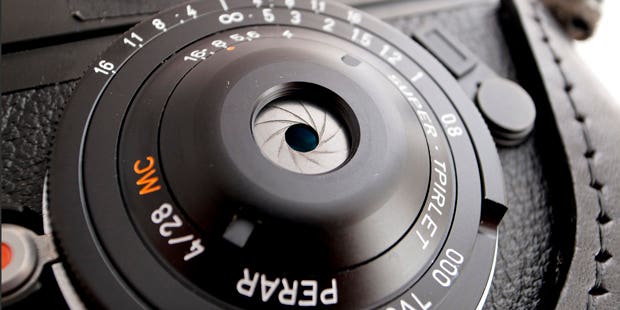 New Gear: the Super Triplet Perar 28mm f/4 Is The Smallest M-Mount Lens Ever New Gear: the Super Triplet Perar 28mm f/4 Is The Smallest M-Mount Lens Ever