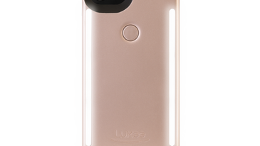 Lumee smartphone case for selfies