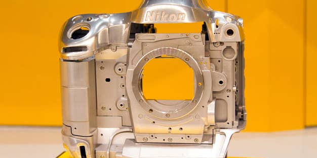 Take a Look Inside the Nikon D4 DSLR, Literally