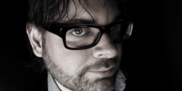 How To: Illuminate Portraits with Window Lighting How To: Illuminate Portraits with Window Lighting