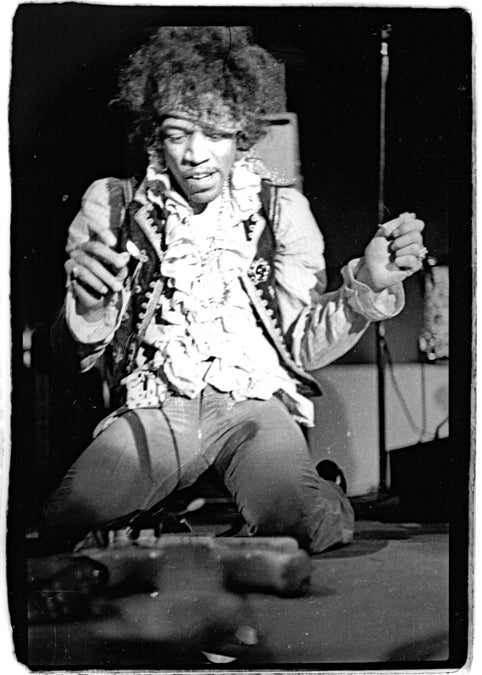 JIMI-HENDRIX-2