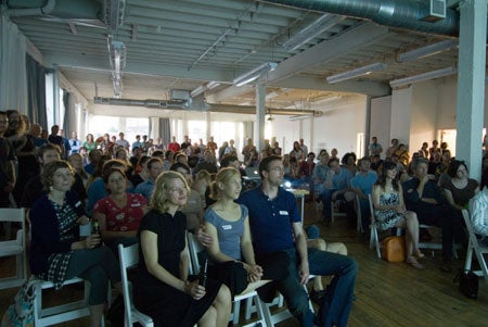 Slideluck-Potshow-About-150-people-gather-in-Prav