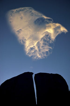 Split-rock-and-cloud-Eastern-Sierra-California