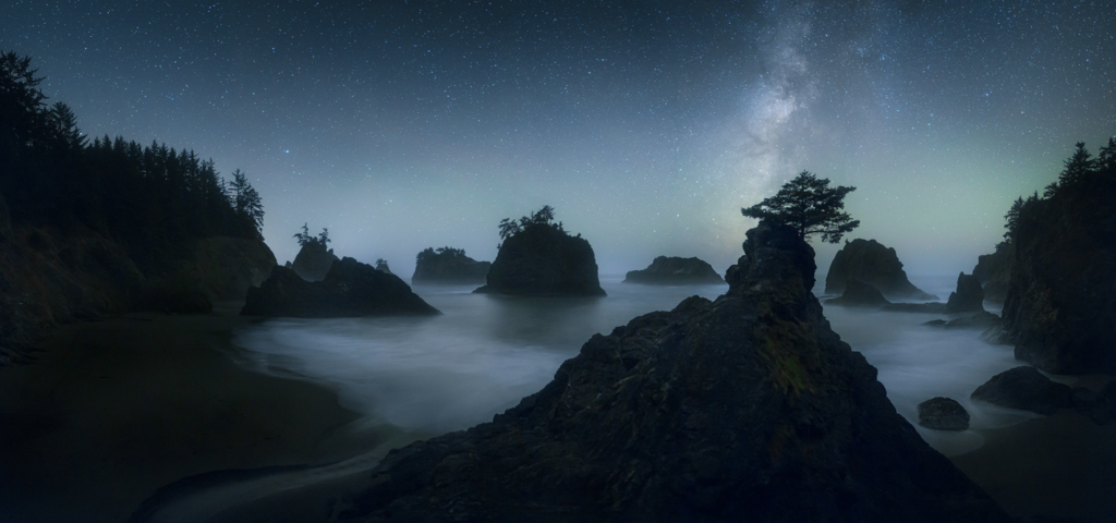 Today's Photo of the Day comes from Ben Coffman and was taken along the coast in southern Oregon. See more of Coffman's beautiful night time landscapes <a href="https://www.flickr.com/photos/ben_coffman/">here</a>.