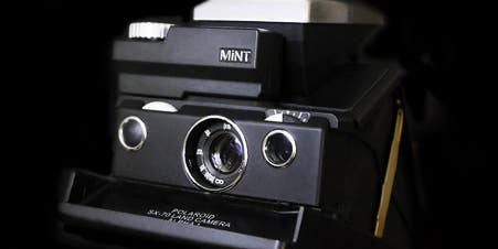 Mint SLR670-S Noir Is a Beautiful Instant Film Camera With a Big Price Tag