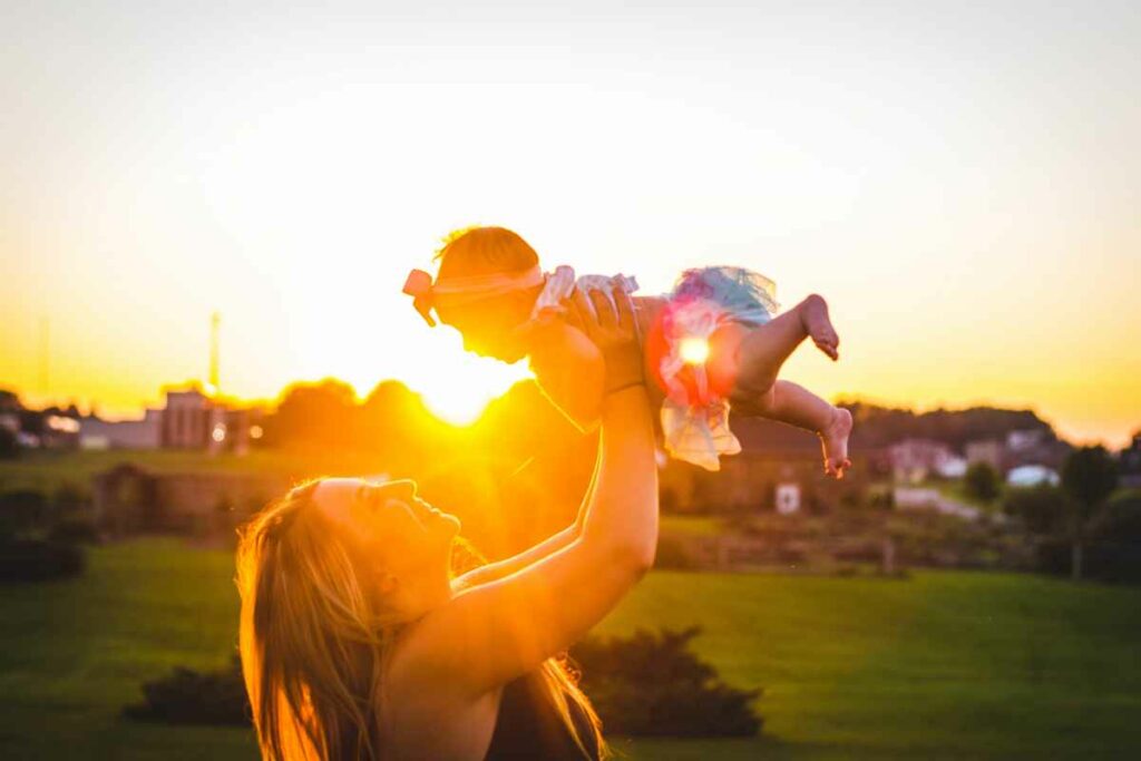 Photo Of My Girlfriend And My Daughter Waited Till Just The Last Moment Of Sun And It Was Worth The Wait.