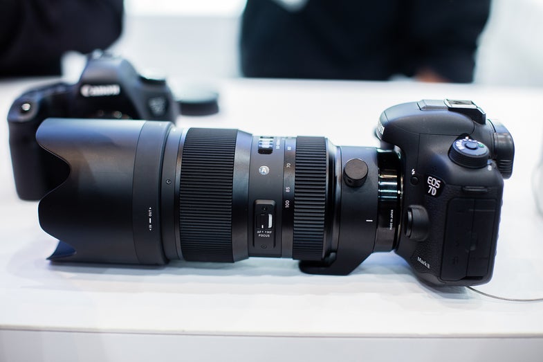 WPPI Best new Camera Gear Sigma 50-100mm F/1.8 Zoom Lens