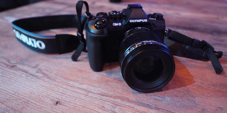 New Gear: Olympus OM-D E-M1 Mark II Flagship Mirrorless Camera With 18 FPS Burst New Gear: Olympus OM-D E-M1 Mark II Flagship Mirrorless Camera With 18 FPS Burst