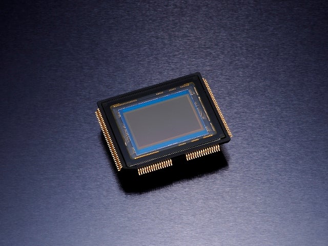 d7000_cmos_2.jpg