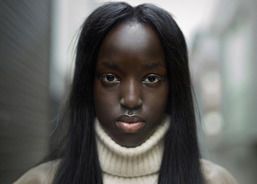 Today's Photo of the Day comes Peter Zelewski and was captured on the streets of London using a Leica AG M9 with a Leica Summilux-M 50mm f/1.4 ASPH lens at 1/90 sec, f/2.4 and ISO 400. See more of Zelewski's street portraits <a href="http://www.flickr.com/photos/petezelewski/">here.</a>