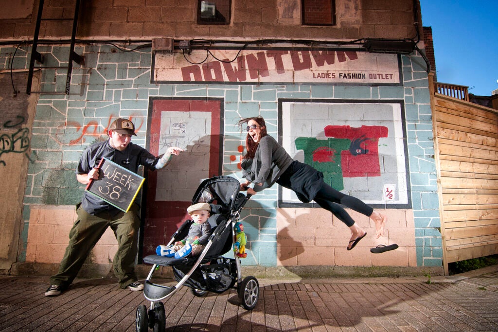 38/52--North Bay's Mother and Child Downtown Stroller Street Race