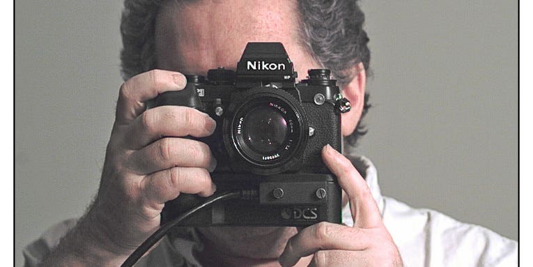 Photographer Records Self-Portraits With Decades Of Digital Cameras Photographer Records Self-Portraits With Decades Of Digital Cameras